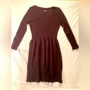 AEO Sweater Dress in Deep Merlot Cotton/Synthetic Blend. Size S